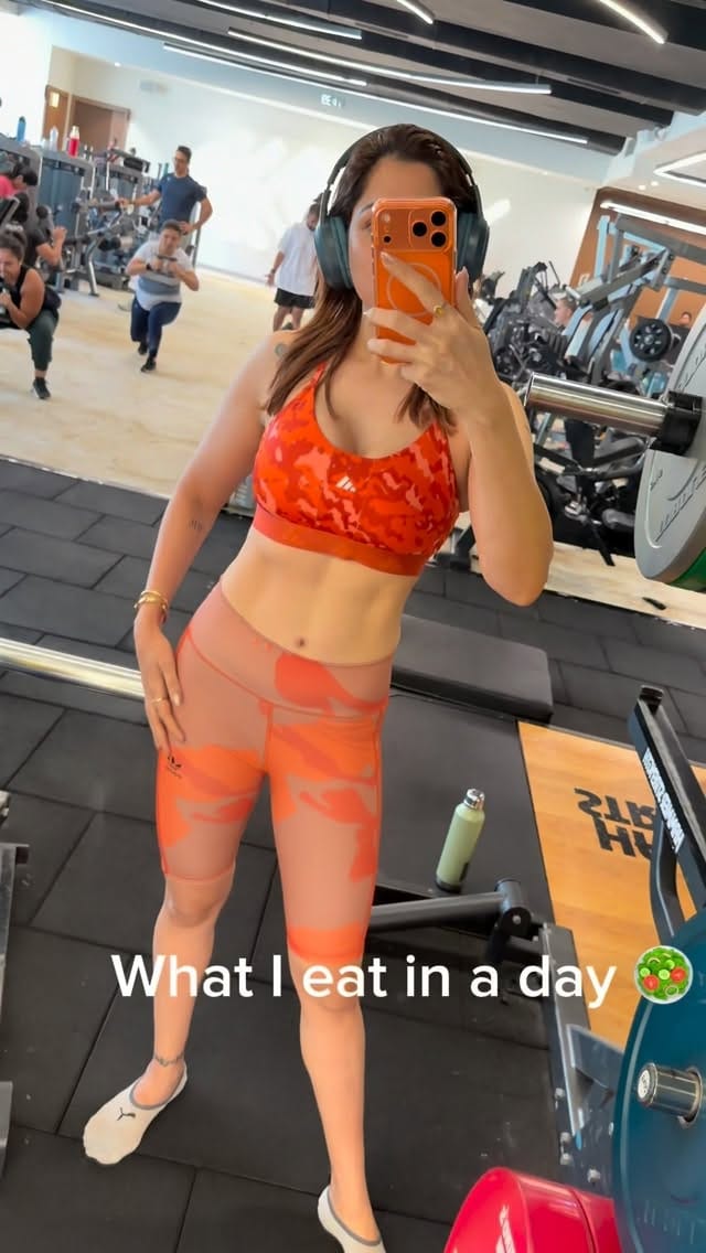 Post 5 by Sheetal chandni fitness on Instagram (video)