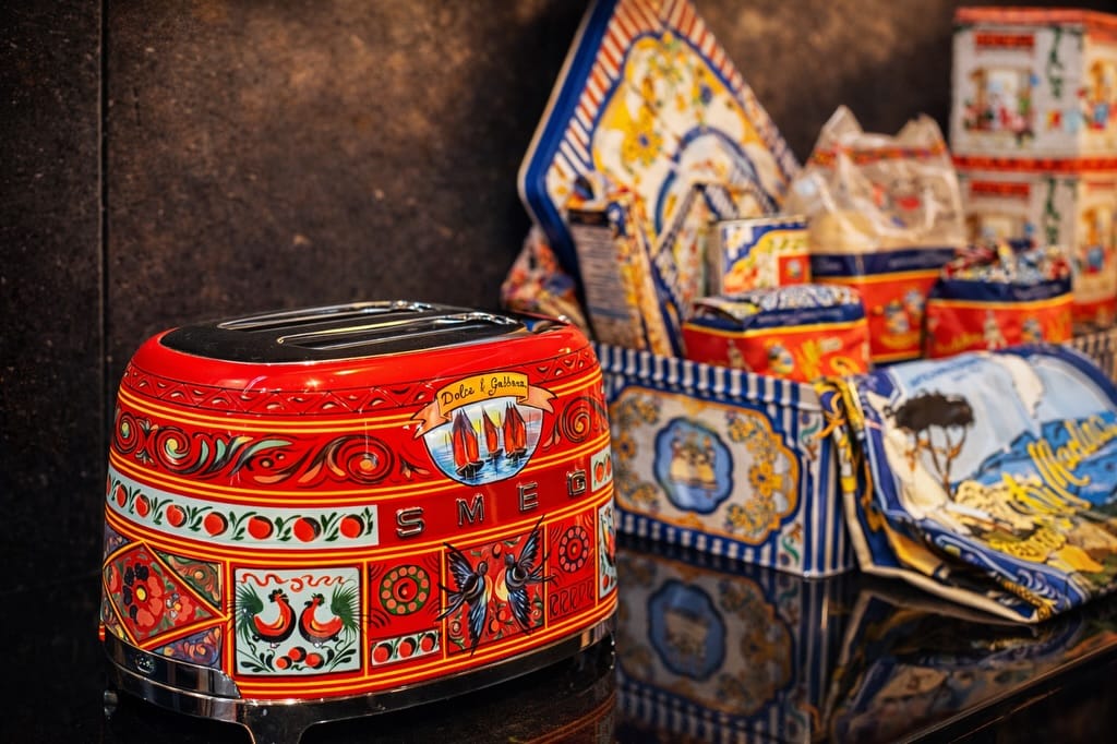 Post 7 by ITALIAN LUXURY INTERIOR on Instagram (carousel)