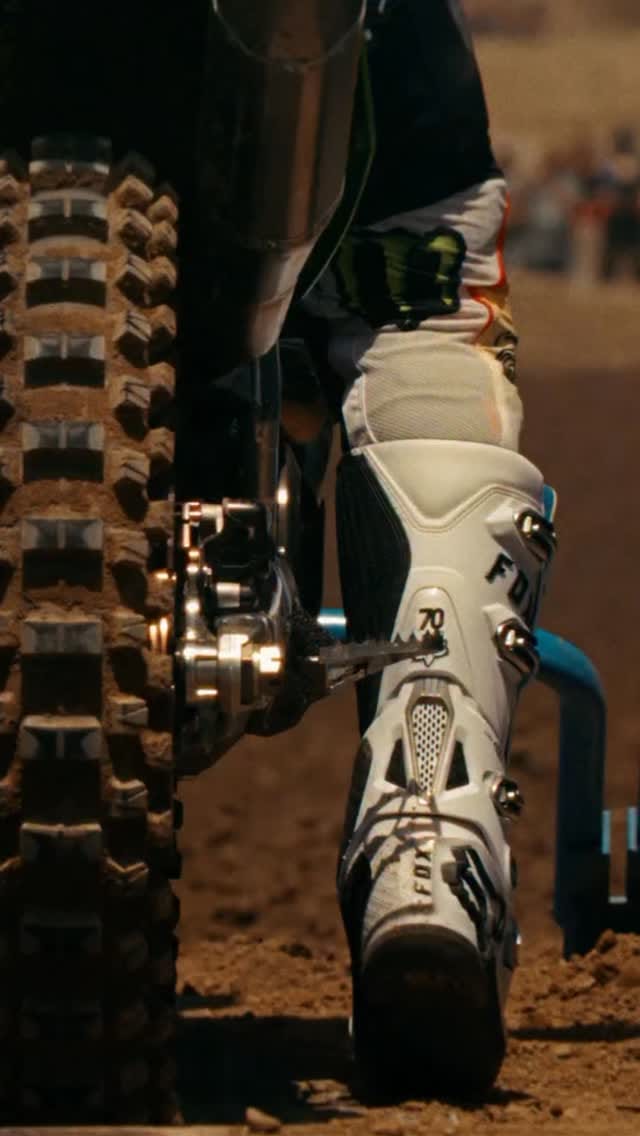 Post 8 by DUBAI MOTOCROSS | دبي موتوكروس on Instagram (video)
