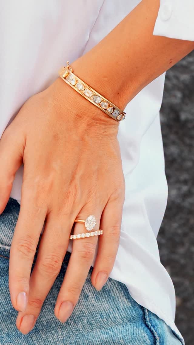 Post 3 by Stellar Gems | Bespoke Jewelry on Instagram (video)