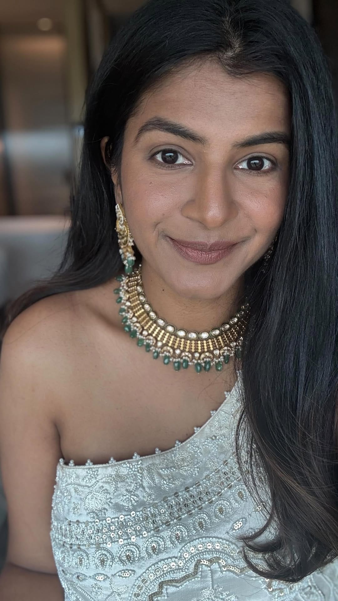 Post 9 by Kinnari Vora | Bridal Makeup Artist on Instagram (video)