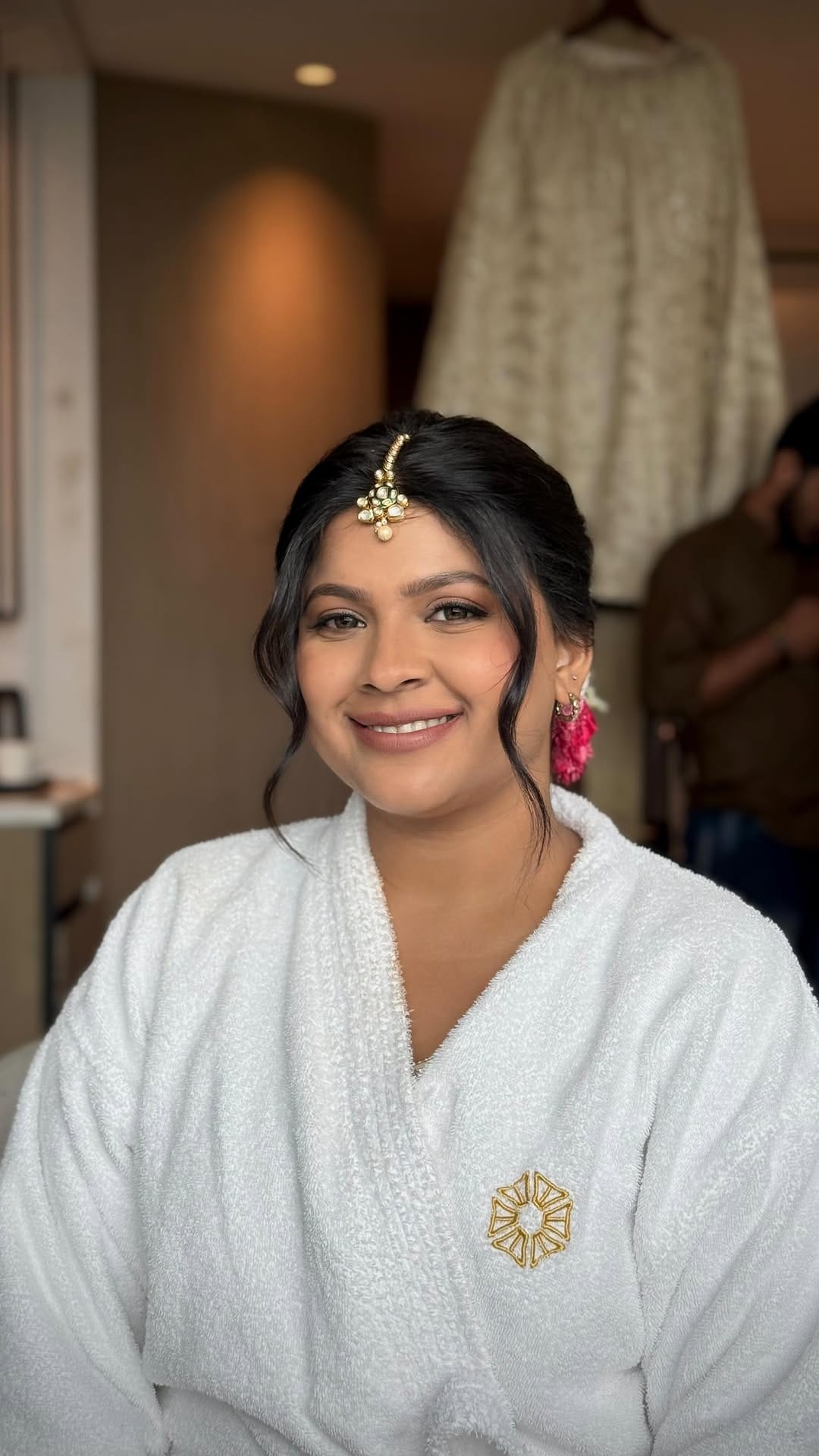 Post 7 by Kinnari Vora | Bridal Makeup Artist on Instagram (video)