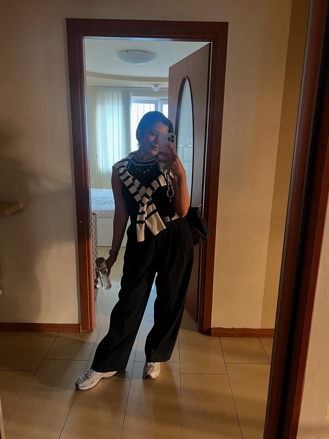 Post 4 by Vineesha & Naiyntara Kewlani on Instagram (carousel)
