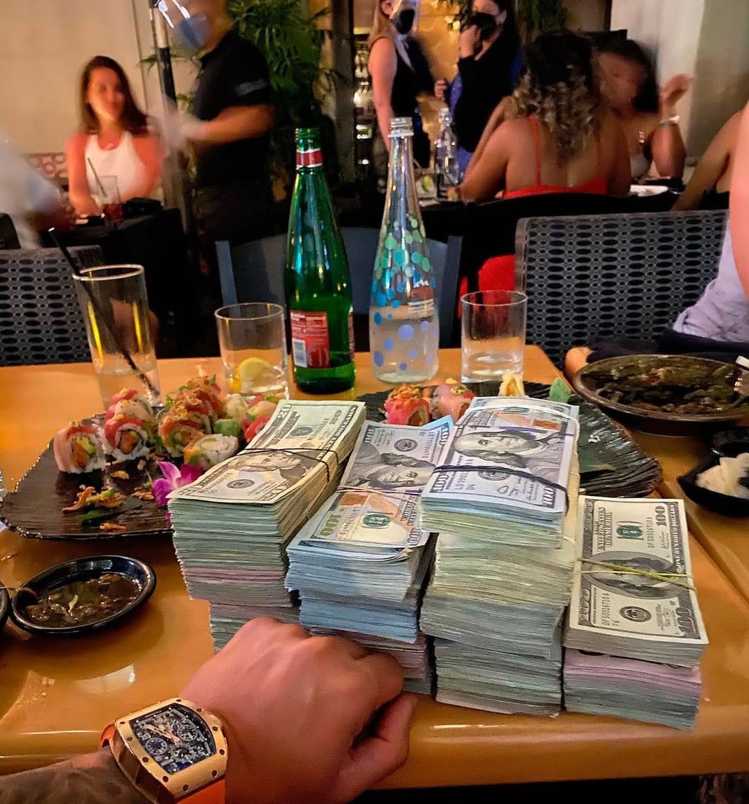 Post 6 by Millionaire World💸 on Instagram (image)