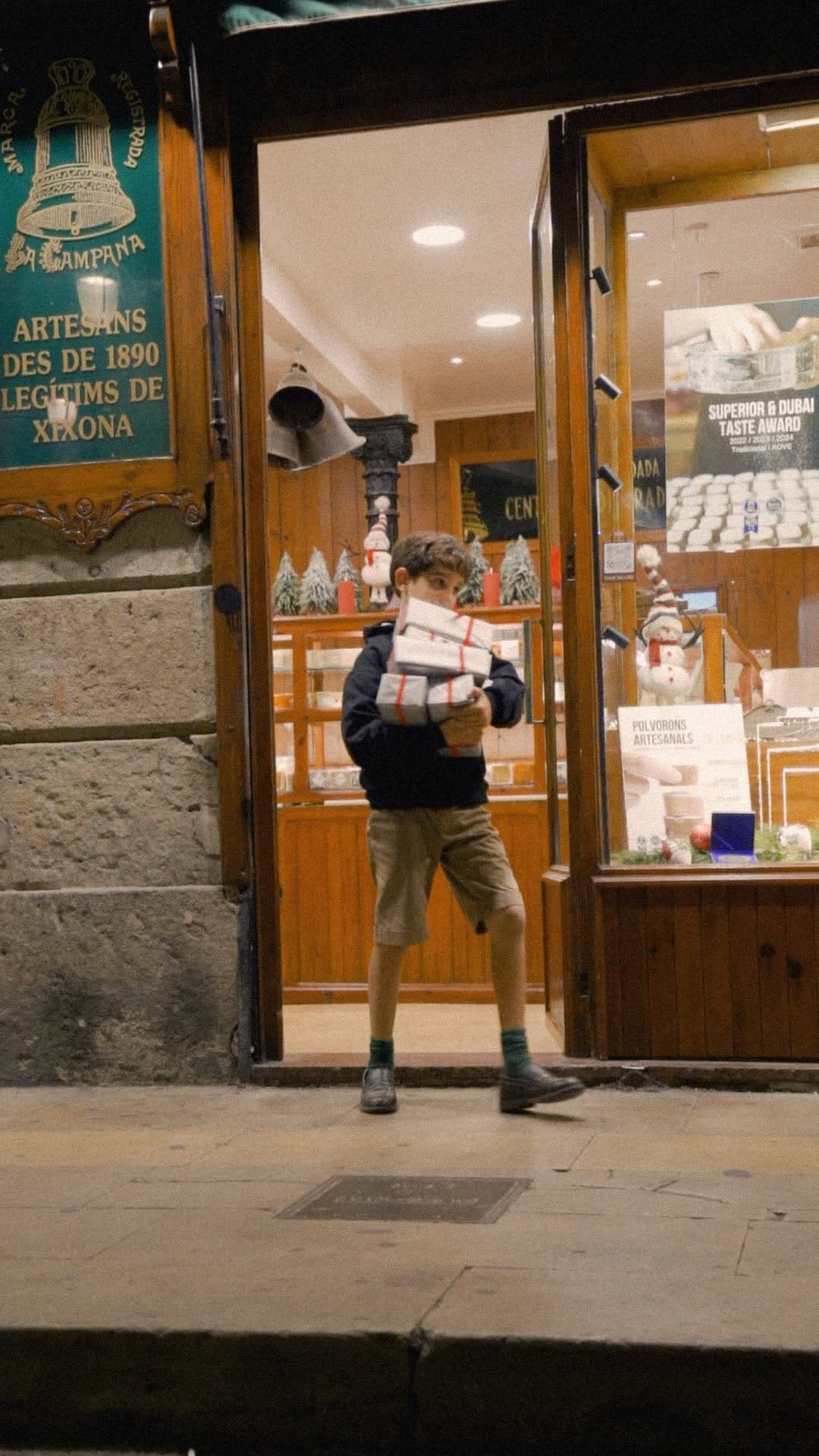 Post 9 by La Campana turrones y dulces on Instagram (video)