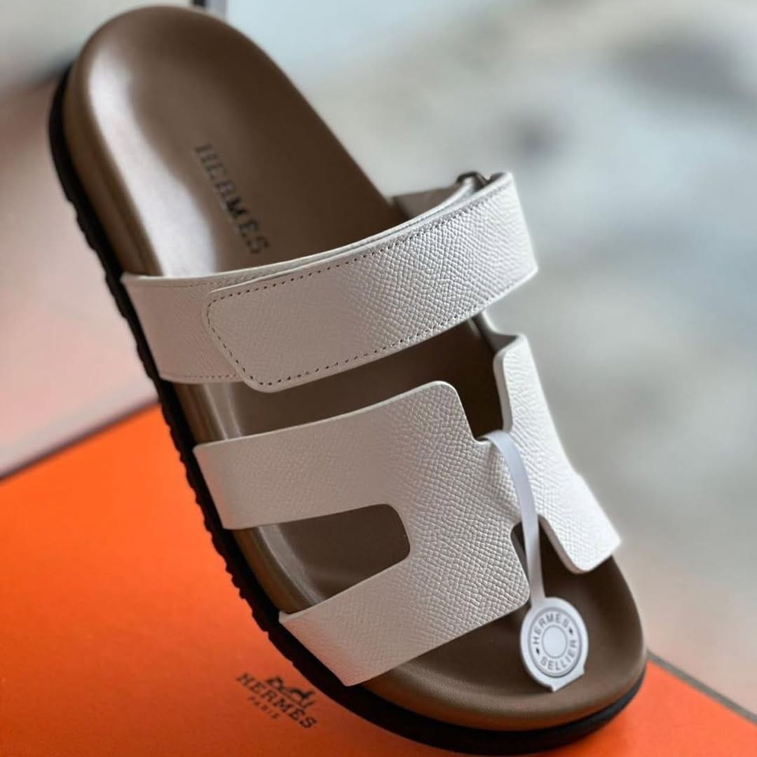 Post 4 by LUXXACCI - LUXURY PERSONAL SHOPPING on Instagram (carousel)