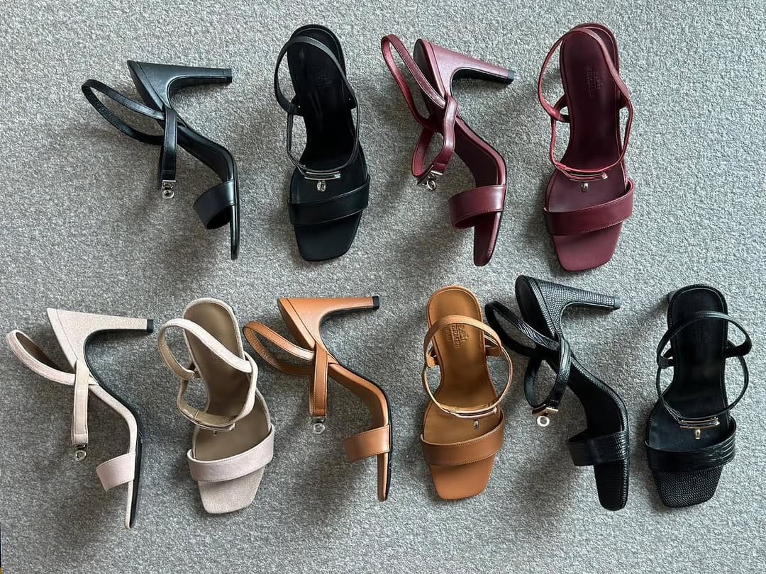 Post 10 by LUXXACCI - LUXURY PERSONAL SHOPPING on Instagram (image)