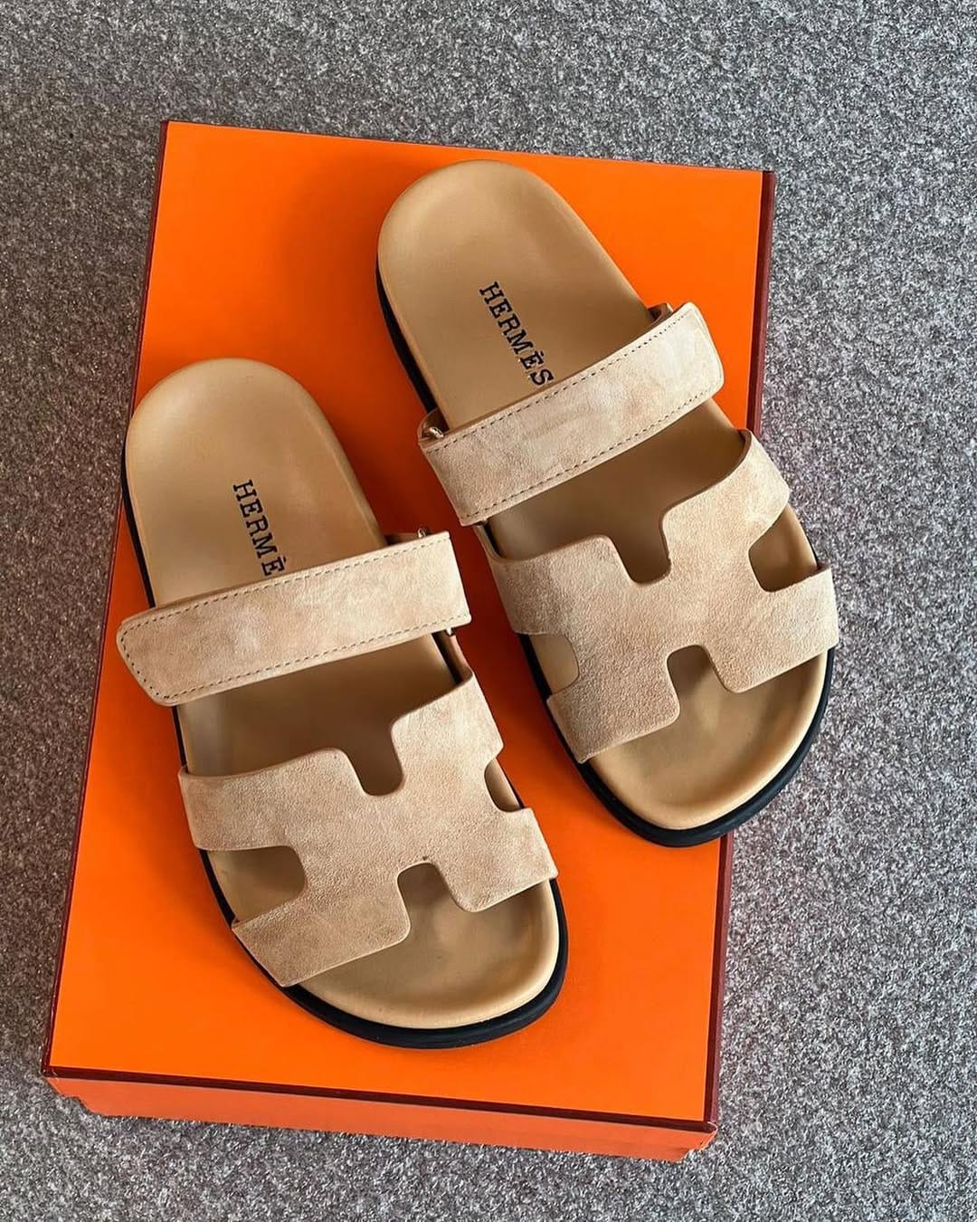 Post 9 by LUXXACCI - LUXURY PERSONAL SHOPPING on Instagram (carousel)