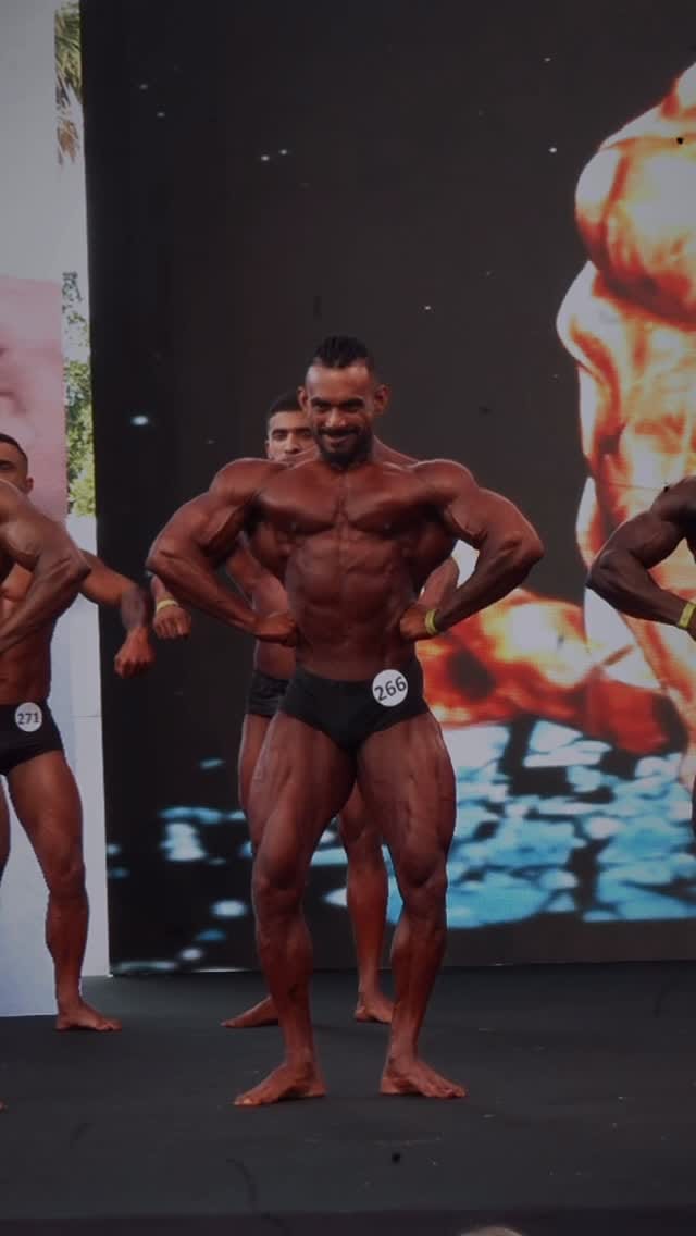 Post 4 by Dubai Muscle Beach on Instagram (video)