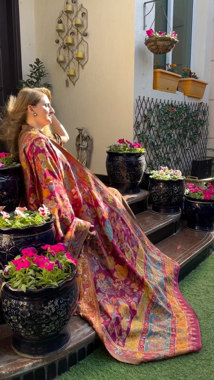 Post 4 by Hibba Amad on Instagram (video)