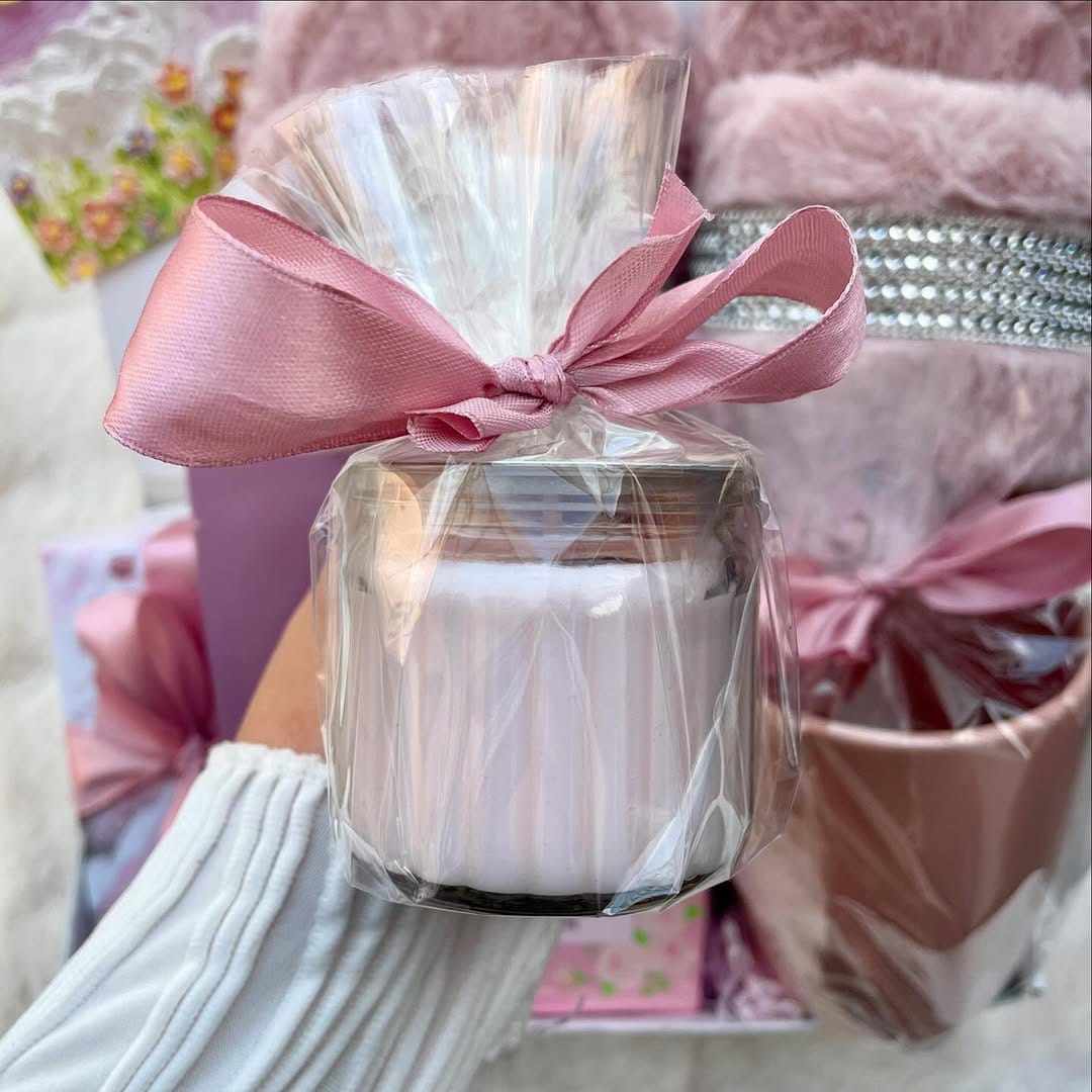 Post 4 by هدايا الإمارات - Gift Factory on Instagram (carousel)