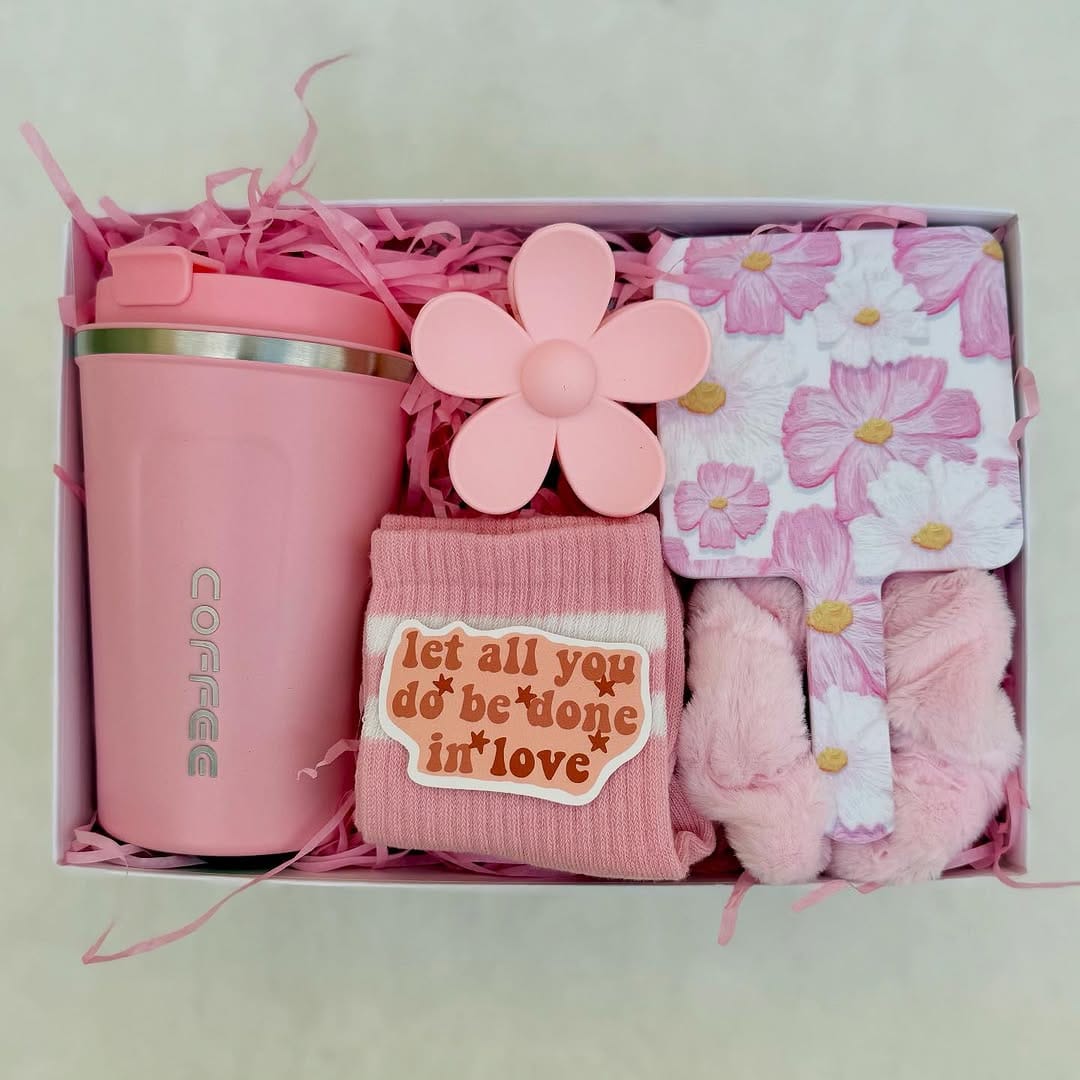 Post 2 by هدايا الإمارات - Gift Factory on Instagram (image)