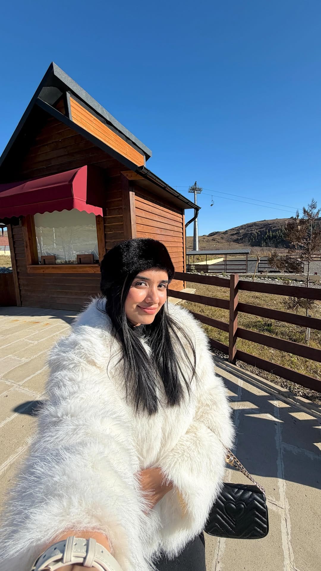Post 4 by Tuba Shahid on Instagram (video)