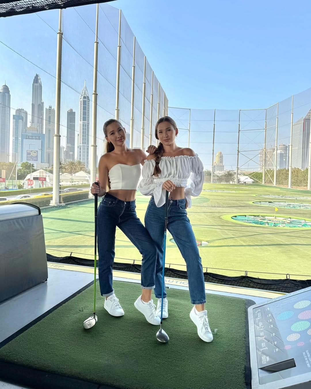 Post 6 by 𝐎𝐋𝐘𝐀 & 𝐎𝐋𝐄𝐒𝐈𝐀 on Instagram (image)