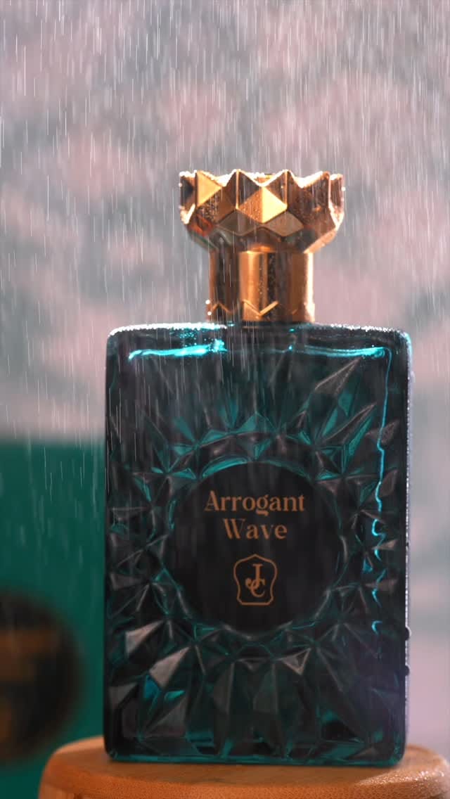 Post 4 by JC Perfume on Instagram (video)