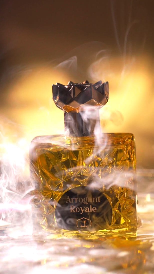 Post 7 by JC Perfume on Instagram (video)