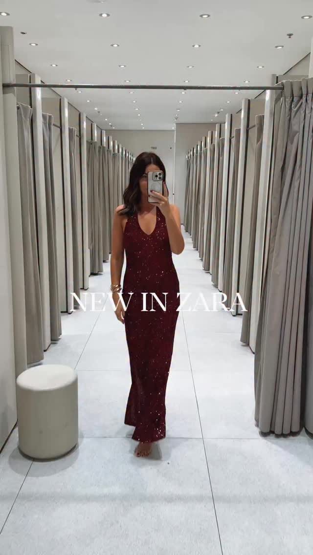 Post 6 by @carolineseoighe_ on Instagram (video)