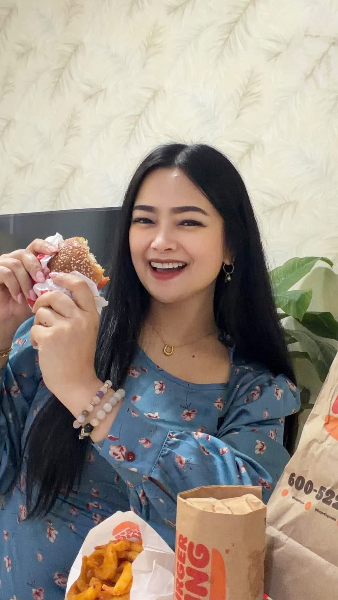 Post 2 by Ms. Steph Halabi on Instagram (video)