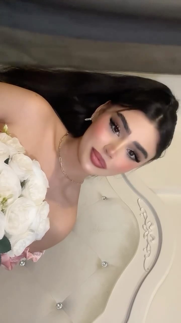 Post 4 by ﹔Elisa on Instagram (video)
