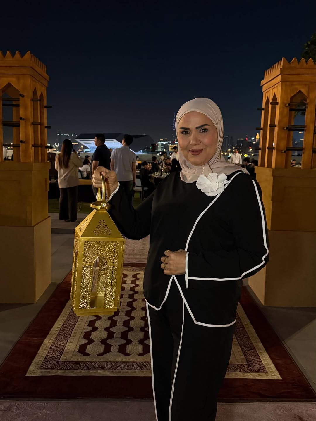 Post 3 by Hanan on Instagram (carousel)