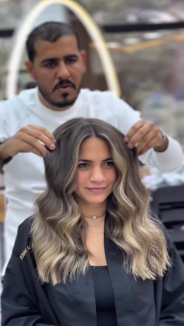 Post 3 by Á La Mode Salon on Instagram (video)