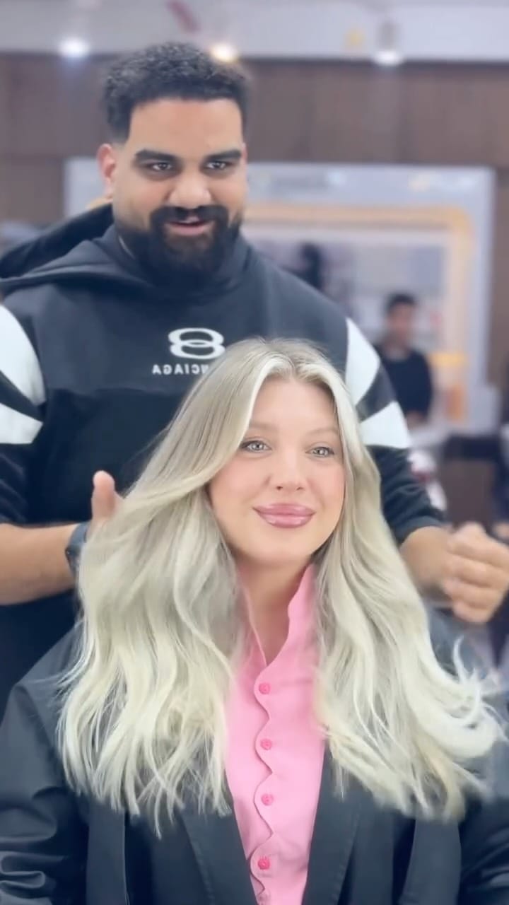Post 10 by Á La Mode Salon on Instagram (video)