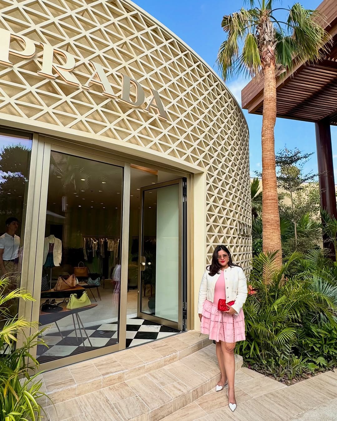 Post 10 by Fiona Furtado | Fashion & Travel | UAE Licensed Creator on Instagram (carousel)