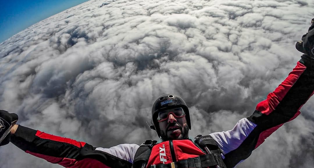 Post 7 by HASHASH | FIGHTING | SKYDIVING | OFFROAD | STUNT | on Instagram (image)