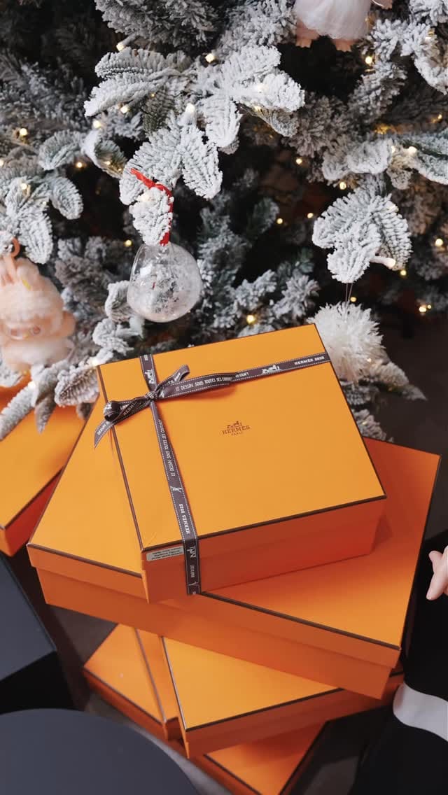 Post 5 by Xclusive Collection on Instagram (video)