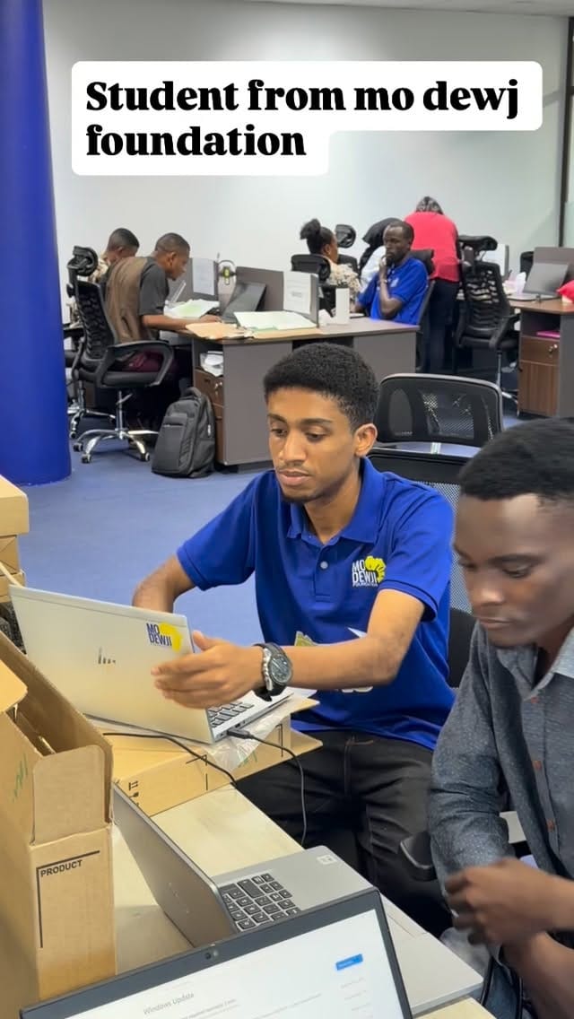 Post 8 by *Dealer*||  Laptop | Desktop | macbook & iphone expert on Instagram (video)