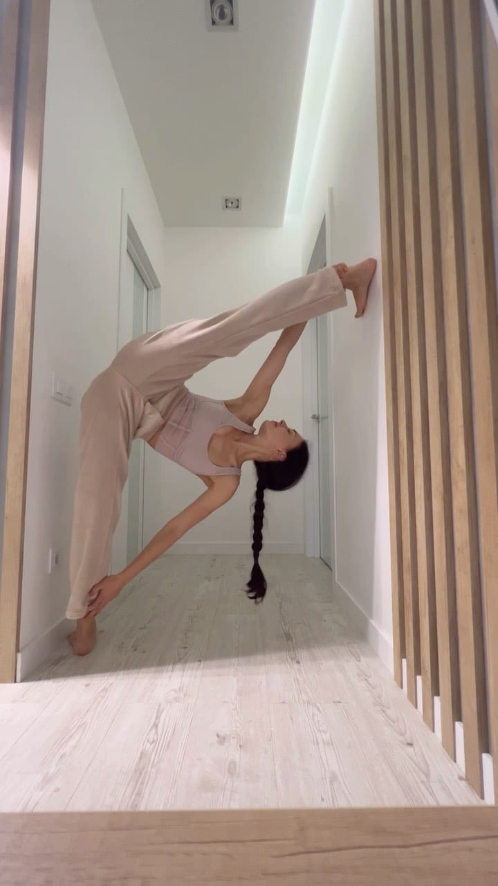 Post 9 by Kristina ••ЁГА•• on Instagram (video)