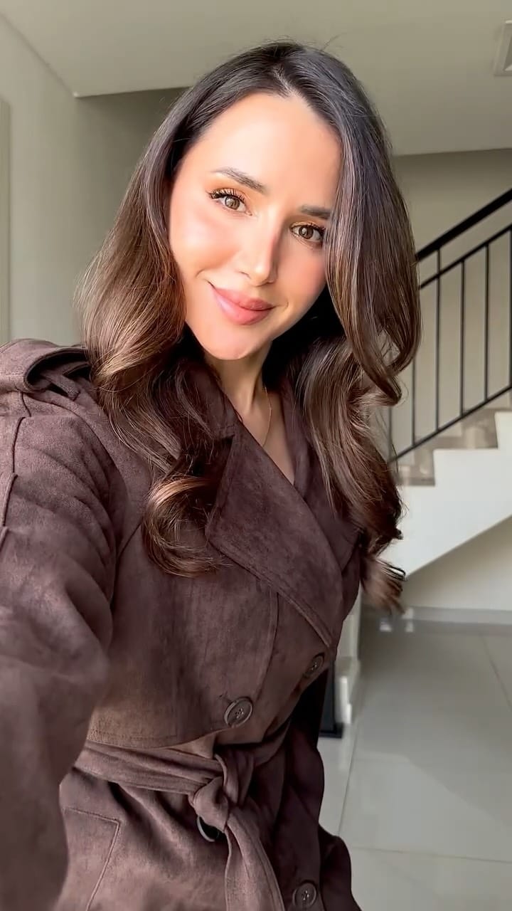 Post 3 by Dina Maimouni on Instagram (video)