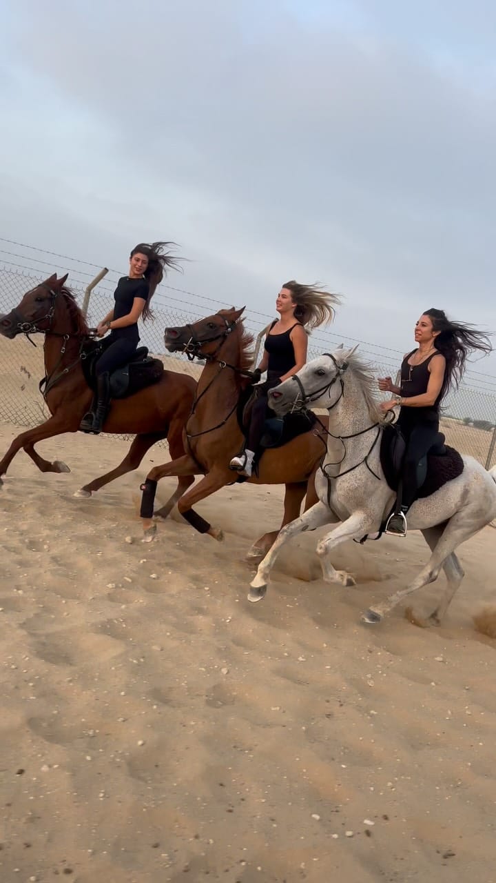 Post 10 by Lucie Moore on Instagram (video)