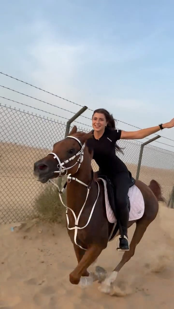 Post 7 by Lucie Moore on Instagram (video)