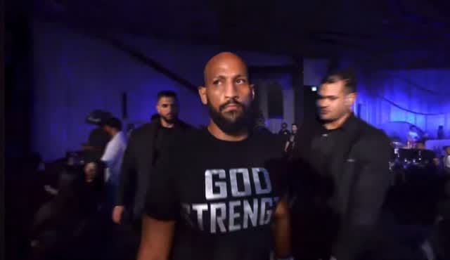 Post 4 by God Strength🥊 on Instagram (video)