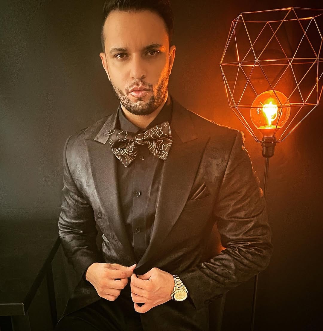Post 3 by Amr Mesbah on Instagram (image)