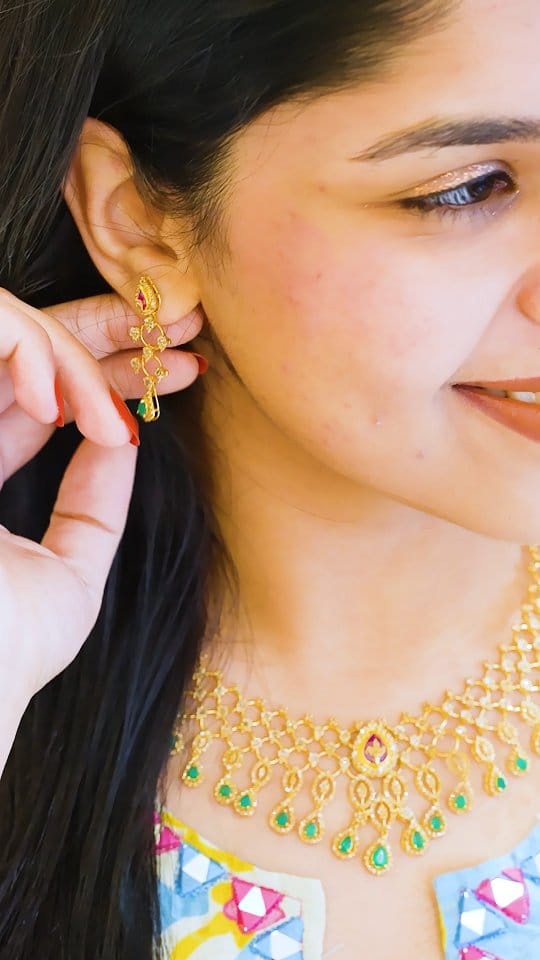 Post 8 by Zaiba Jewellers on Instagram (video)