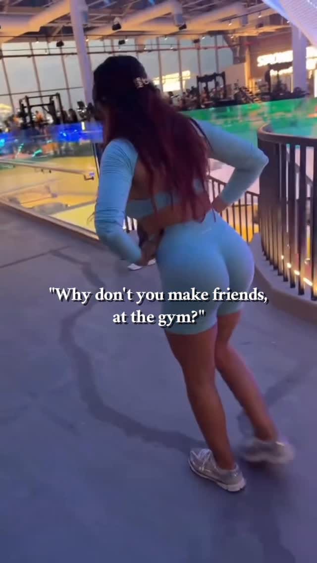 Post 4 by Monika Naeem on Instagram (video)