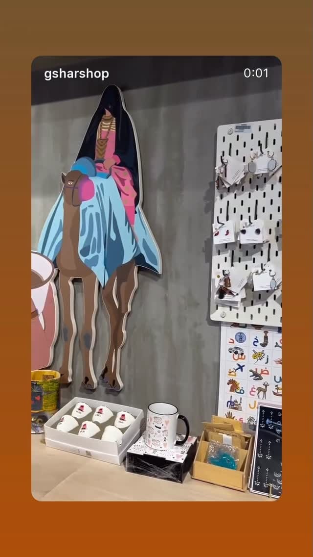 Post 1 by Ruby Red on Instagram (video)