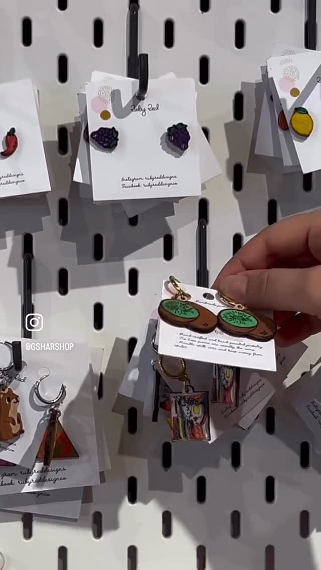 Post 2 by Ruby Red on Instagram (video)