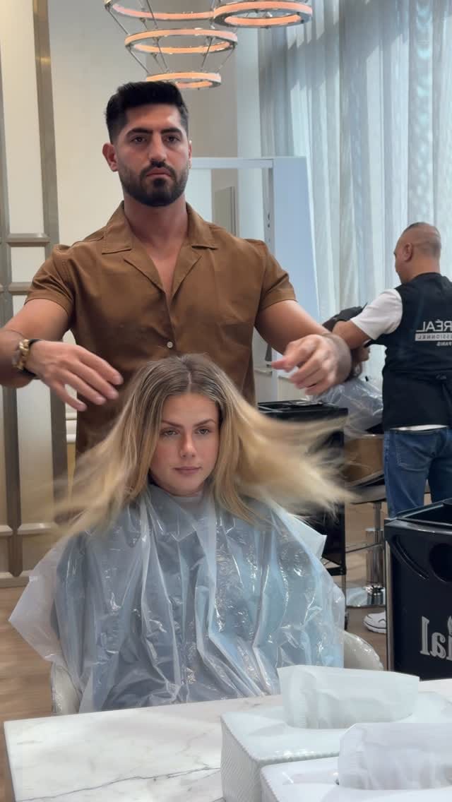 Post 3 by Khalil Saber on Instagram (video)