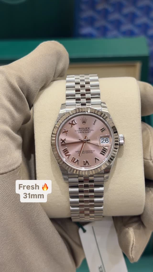 Post 7 by PINION.AE I WATCHES on Instagram (video)