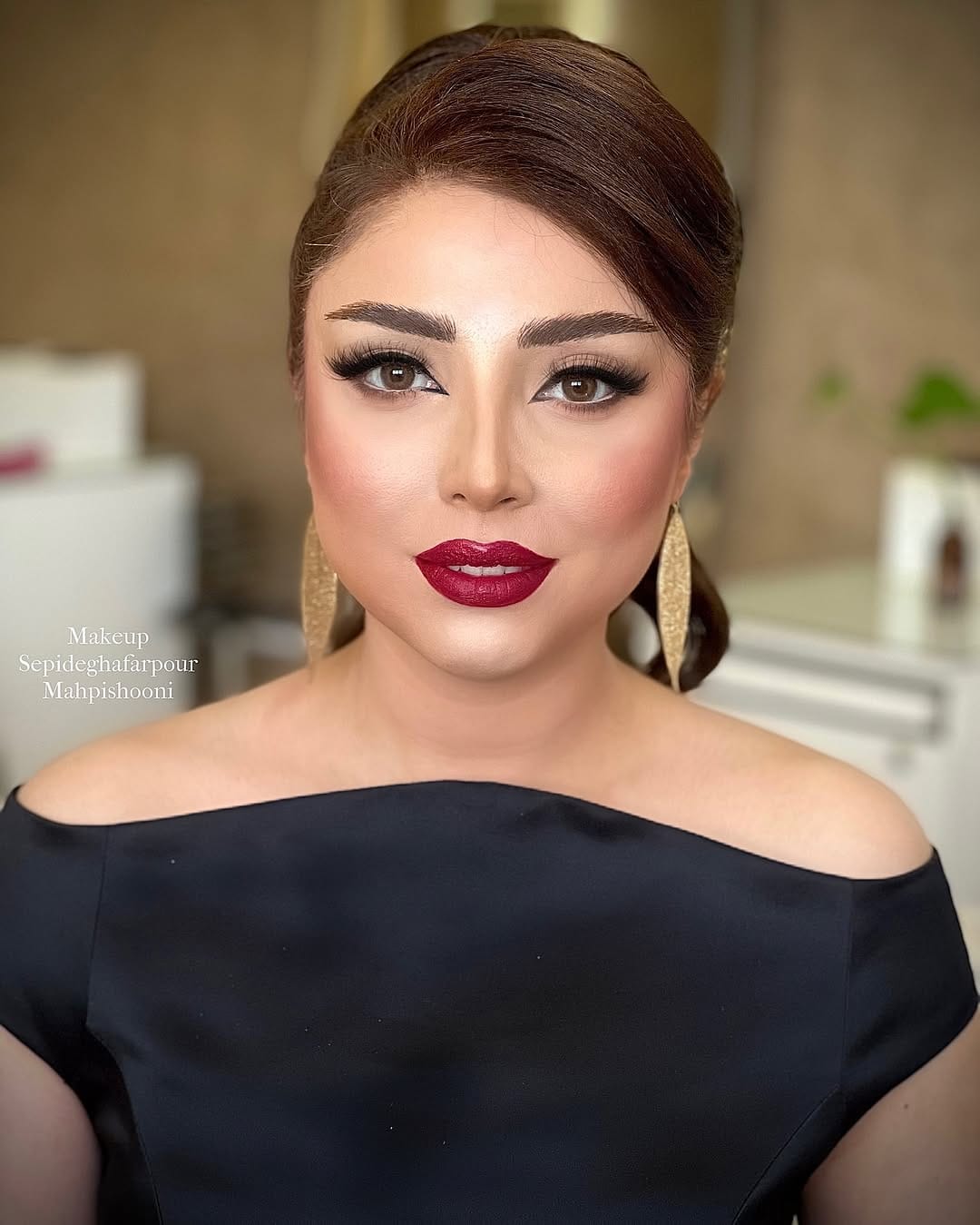 Post 7 by عروس ماه پیشونی on Instagram (carousel)