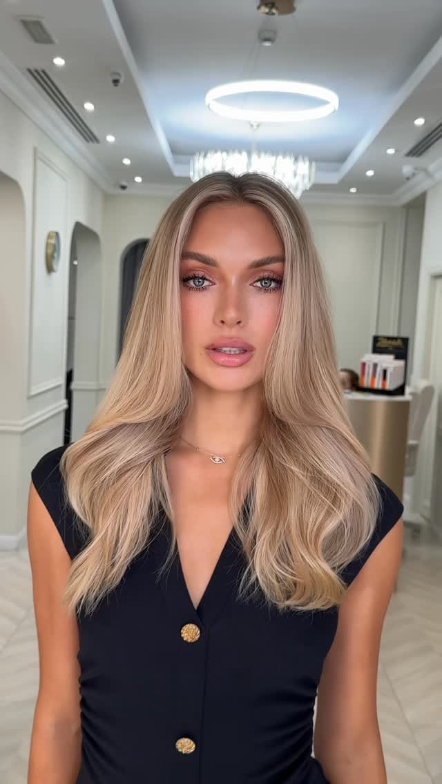Post 1 by Диана Валитова | Парикмахер - Колорист Дубай on Instagram (video)