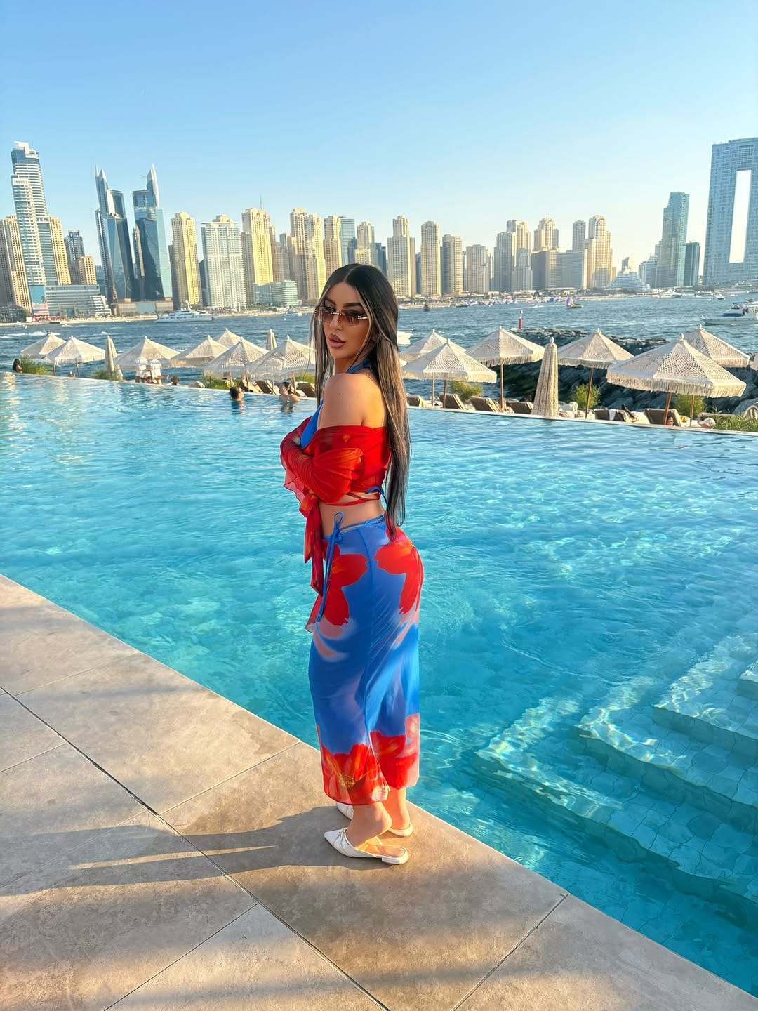 Post 1 by 𝒮𝒶𝓇𝒶𝐹𝒶𝓈𝒽𝒾𝑜𝓃𝒾𝓈𝓉𝒶 🍉 UGC Content Creator 🧿Dubai Princess 💖🇦🇪 on Instagram (carousel)