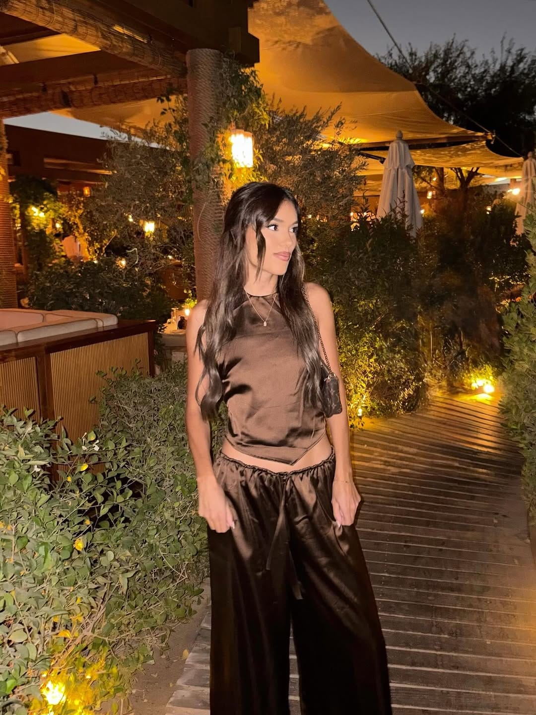 Post 8 by Vania Fernandes on Instagram (carousel)