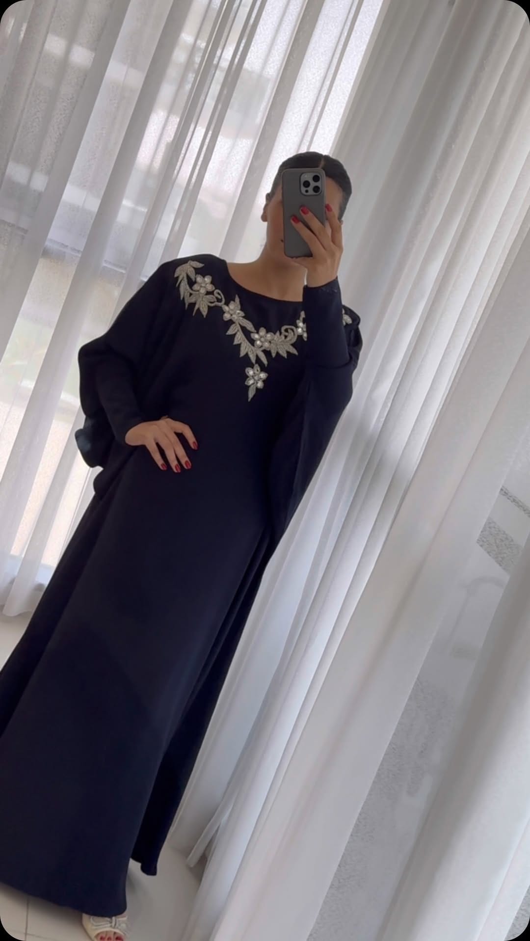 Post 7 by N I S A A on Instagram (video)