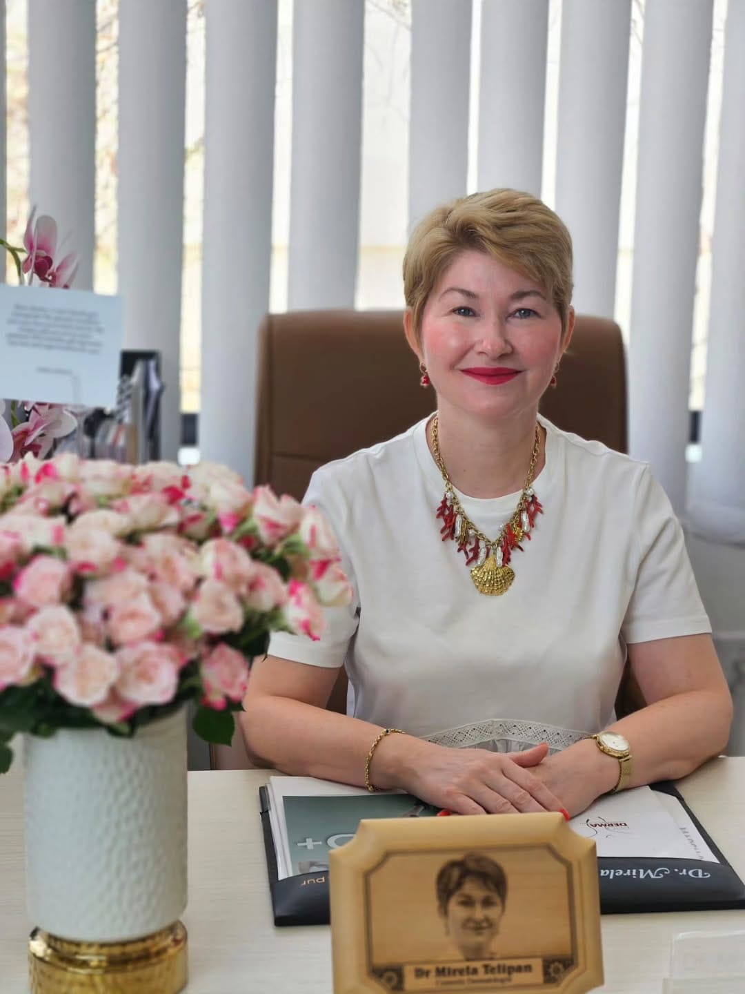 Post 10 by Dr. Mirela V. Telipan on Instagram (image)