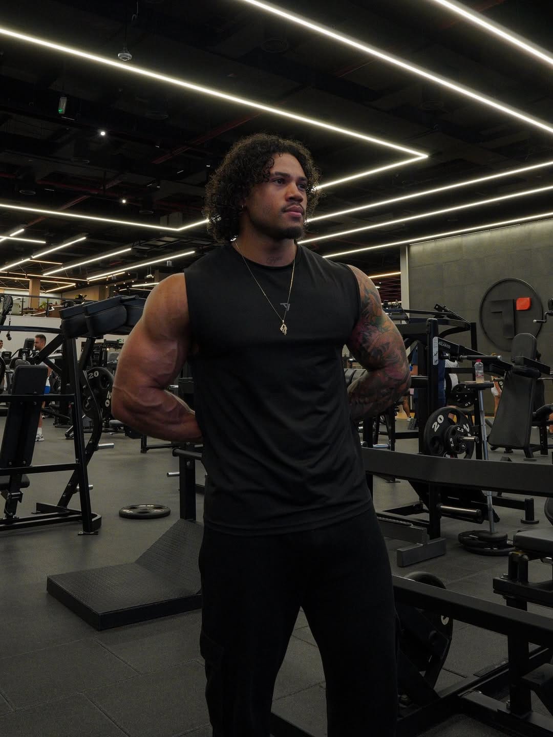 Post 5 by Jordy Jahmal  |  Road To Pro IFBB 🌐 on Instagram (carousel)