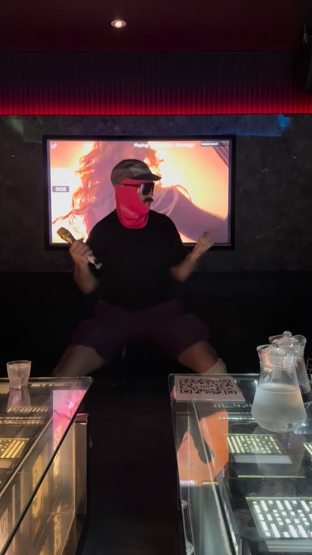 Post 1 by J A C K   B E C K E R on Instagram (video)